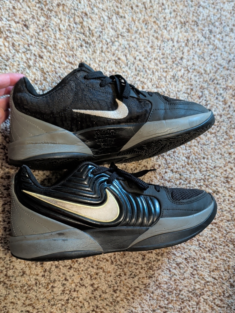 Nike Black and Gray Men's Low-Top Sneakers